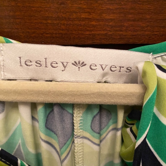 Leslie Evers scoop dress with belt. NWT - Picture 3 of 5